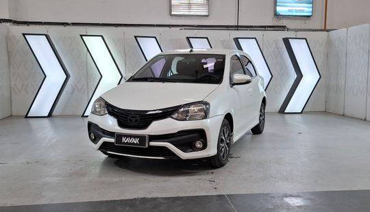 Toyota • Etios