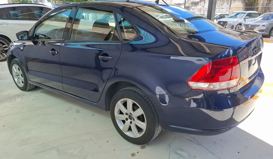 Volkswagen Vento 1.6 HIGHLINE TIPTRONIC Sedan 2015