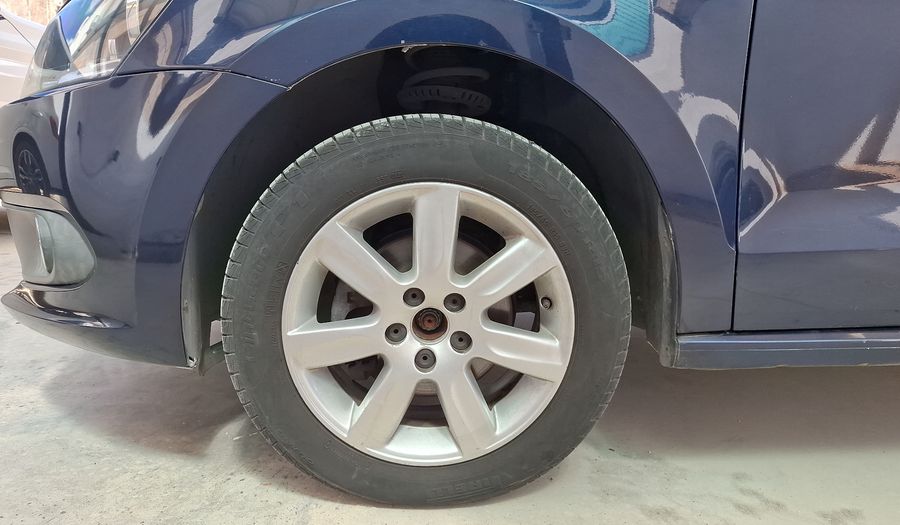 Volkswagen Vento 1.6 HIGHLINE TIPTRONIC Sedan 2015