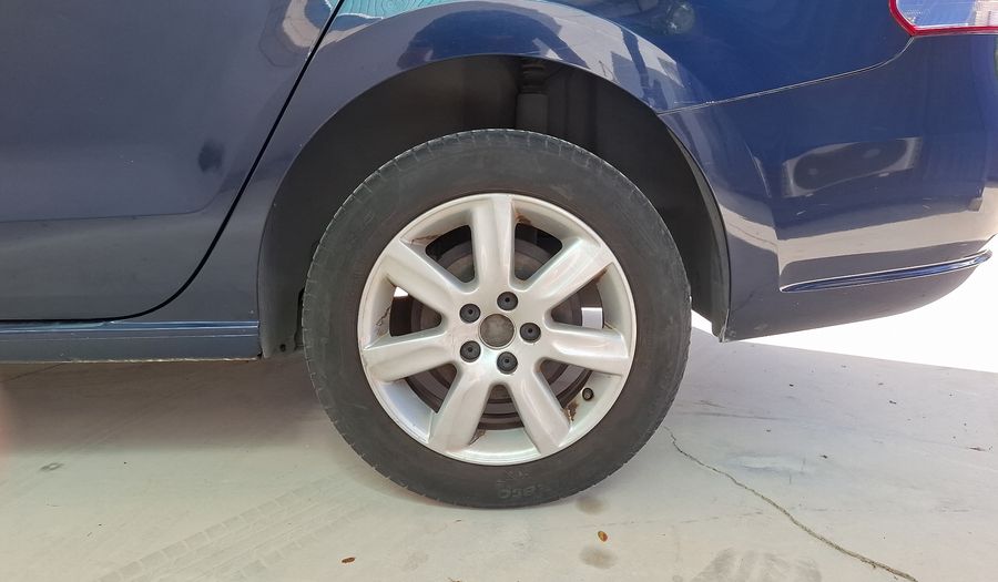Volkswagen Vento 1.6 HIGHLINE TIPTRONIC Sedan 2015