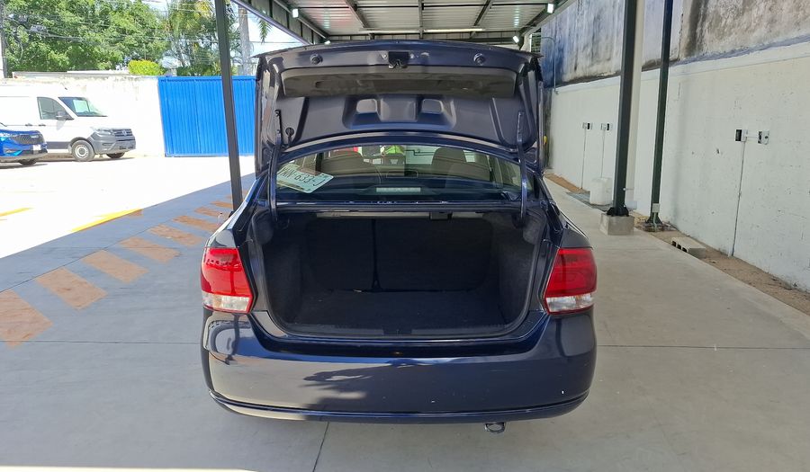 Volkswagen Vento 1.6 HIGHLINE TIPTRONIC Sedan 2015