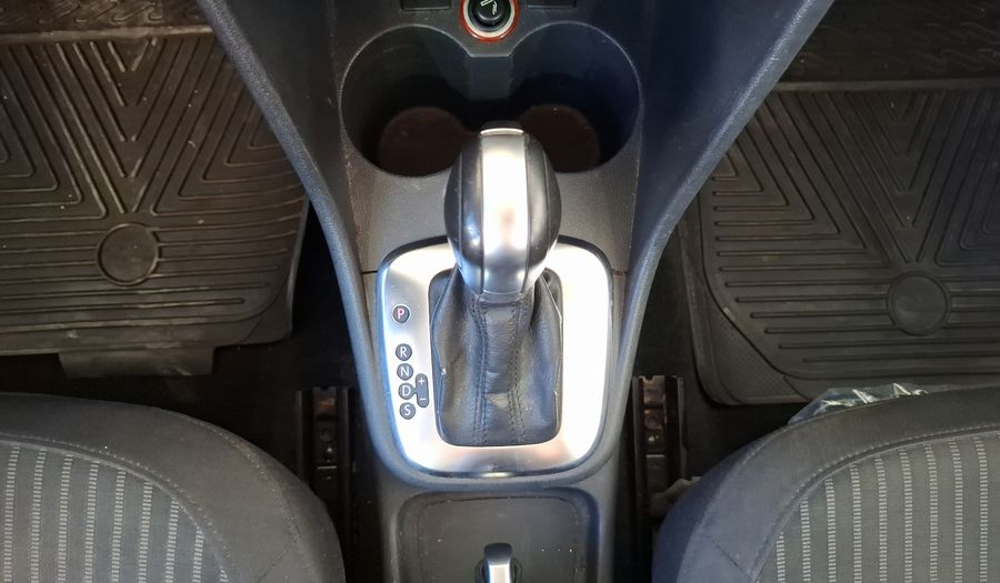 Volkswagen Vento 1.6 HIGHLINE TIPTRONIC Sedan 2015