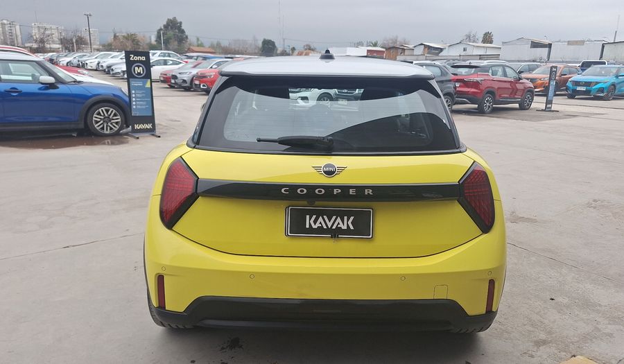 Mini Cooper 1.5 COOPER C AUTO CLASSIC Hatchback 2026