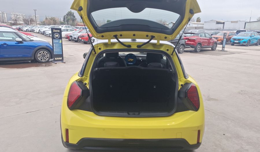 Mini Cooper 1.5 COOPER C AUTO CLASSIC Hatchback 2026