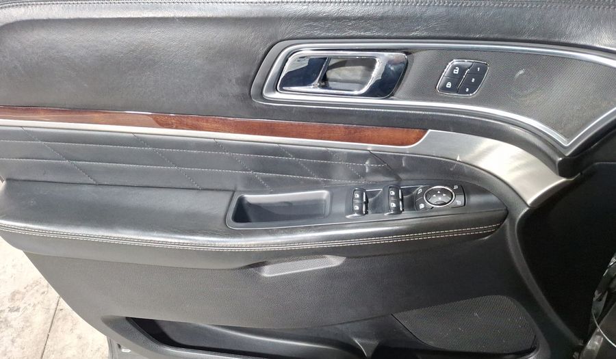 Ford Explorer 3.5 PLATINUM AUTO 4WD Suv 2018