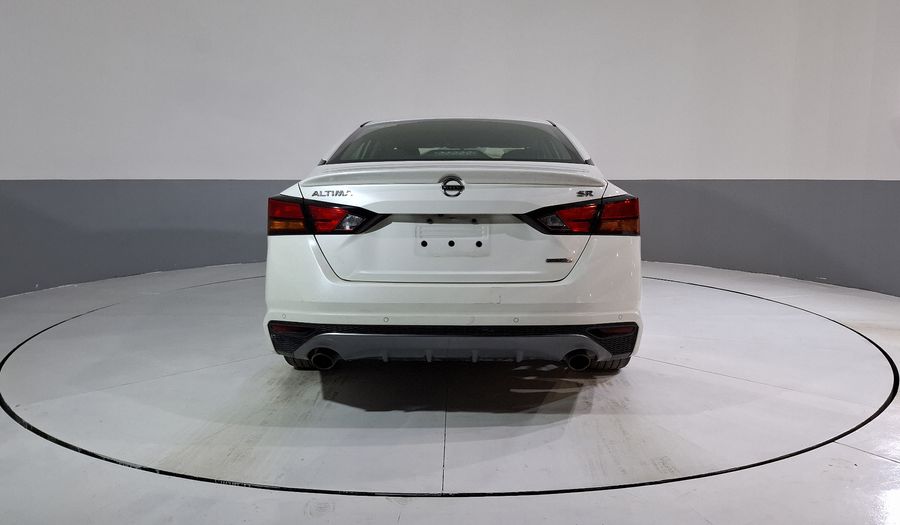 Nissan Altima 2.0 SR CVT Sedan 2021