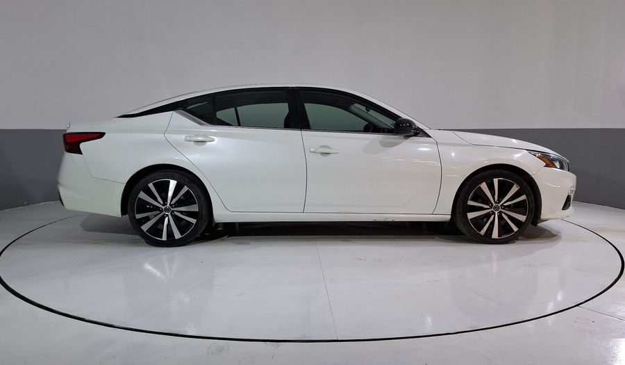 Nissan Altima 2.0 SR CVT Sedan 2021