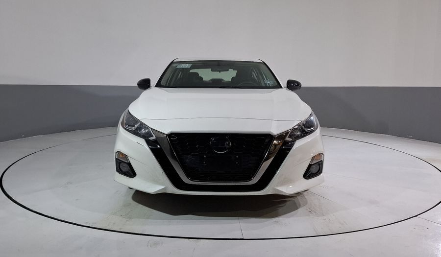 Nissan Altima 2.0 SR CVT Sedan 2021