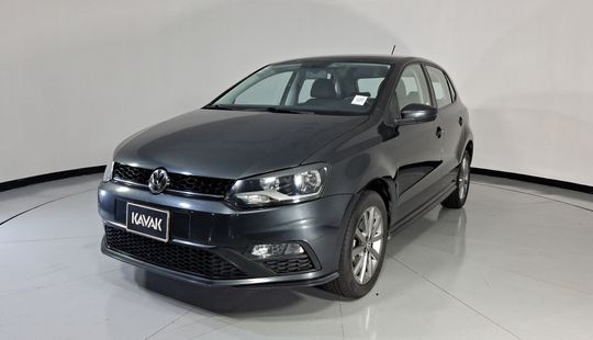 Volkswagen • Polo