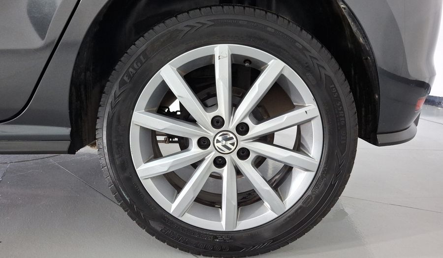 Volkswagen Polo 1.6 COMFORTLINE PLUS Hatchback 2021