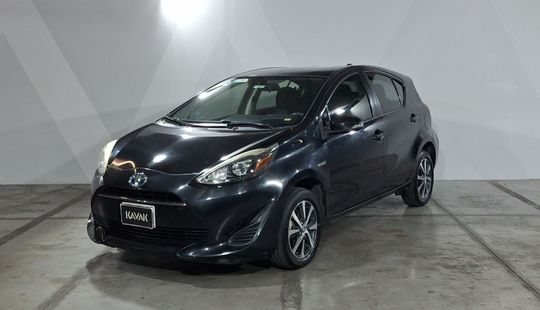Toyota • Prius C