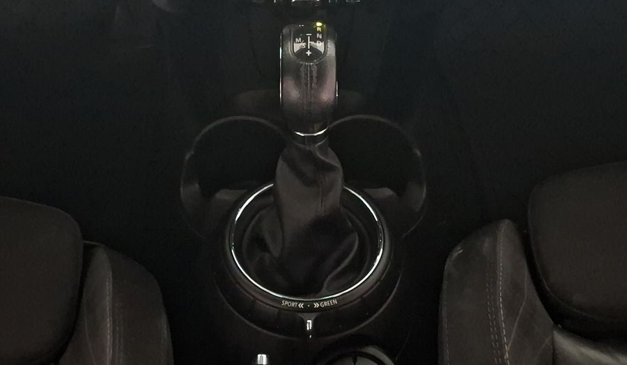 Mini Cooper 1.5 COOPER CHILI AT Hatchback 2017