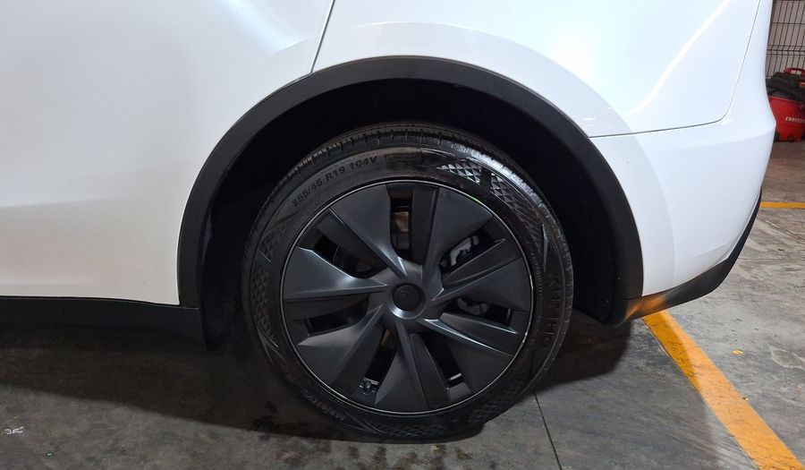 Tesla Model Y BEV LONG RANGE AUTO 4WD Suv 2024