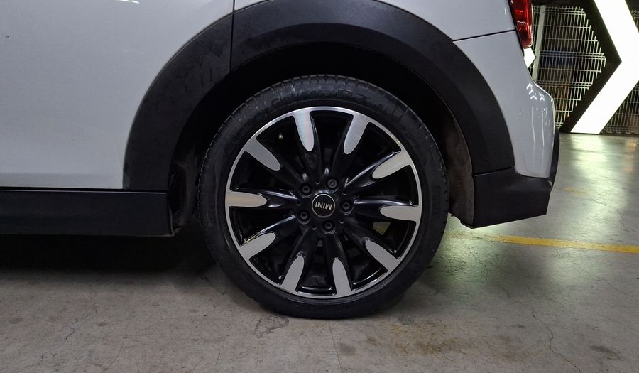 Mini Cooper S 2.0 COOPER CLASSIC DCT Hatchback 2023