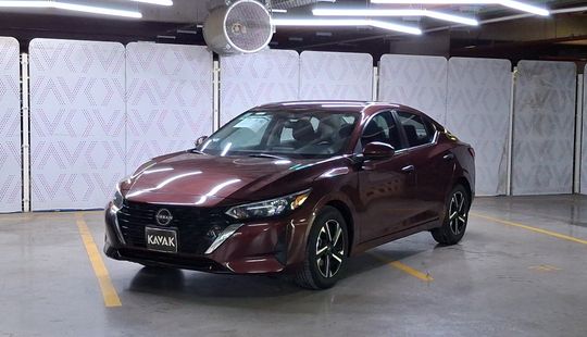 Nissan • Sentra