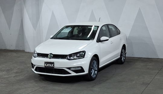 Volkswagen • Vento