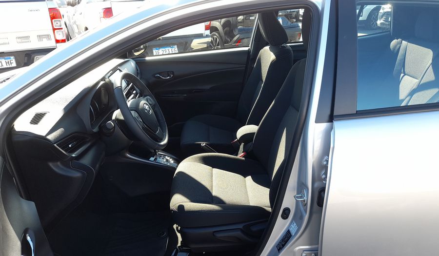 Toyota Yaris 1.5 XLS + CVT Hatchback 2026