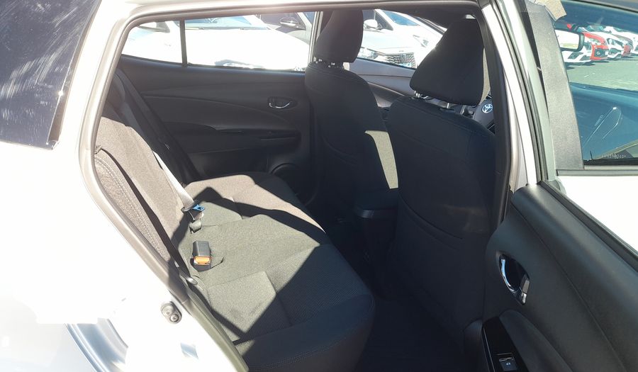 Toyota Yaris 1.5 XLS + CVT Hatchback 2026