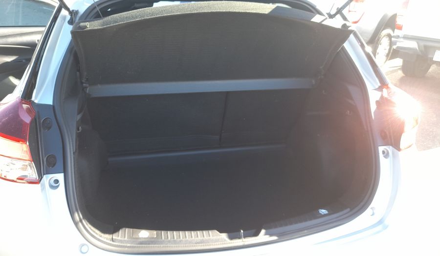 Toyota Yaris 1.5 XLS + CVT Hatchback 2026
