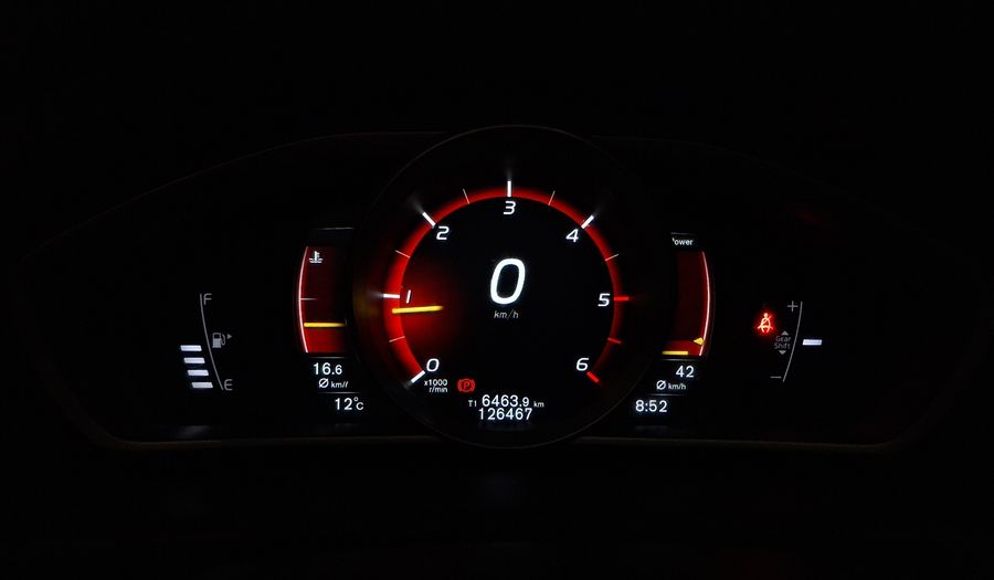 Volvo V40 2.0 D2 MOMENTUM Hatchback 2019