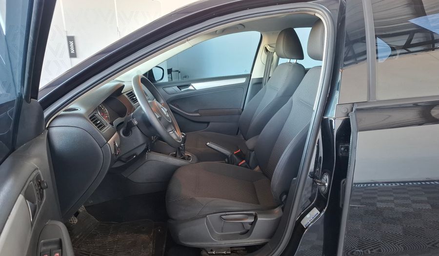 Volkswagen Vento 2.0 TDI 110CV ADVANCE Sedan 2012