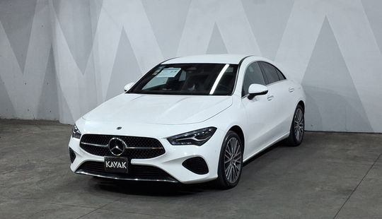 Mercedes Benz • Clase CLA