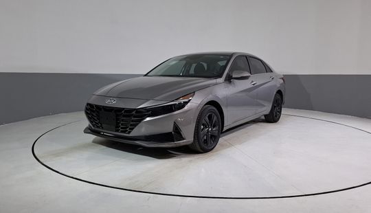 Hyundai • Elantra
