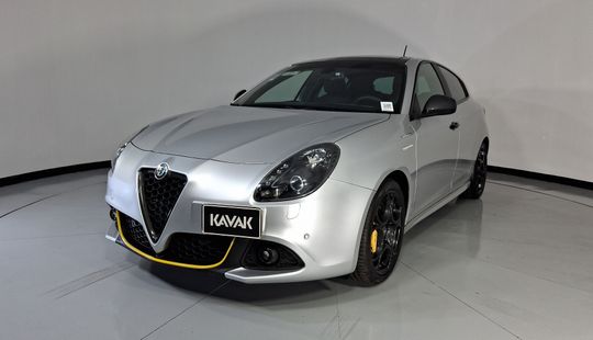 Alfa Romeo • Giulietta