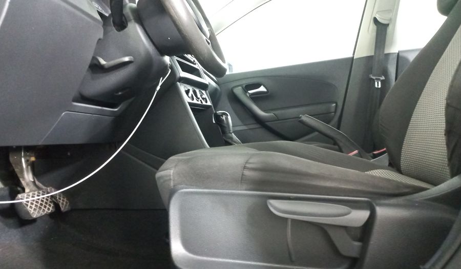 Volkswagen Vento 1.6 STARTLINE TIPTRONIC Sedan 2016