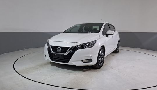 Nissan • Versa