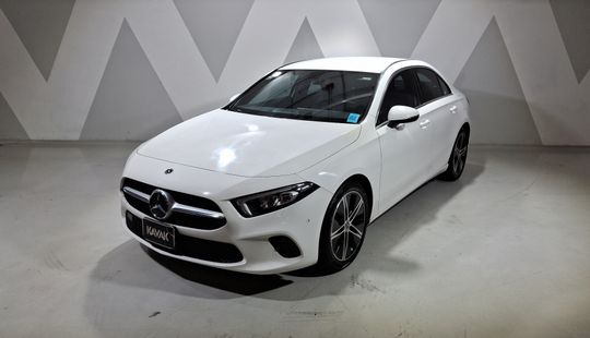 Mercedes Benz • Clase A
