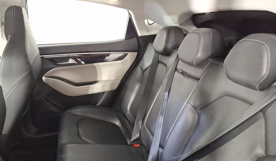 Jac J7 1.5 QUANTUM CVT Hatchback 2022