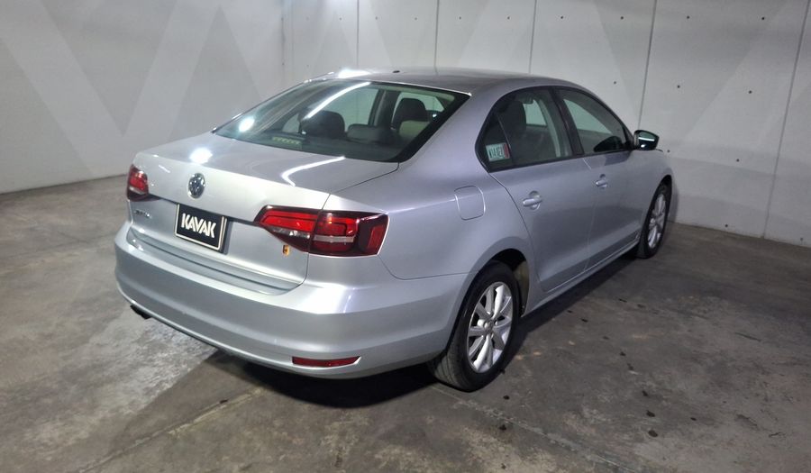 Volkswagen Jetta 2.0 MT Sedan 2016