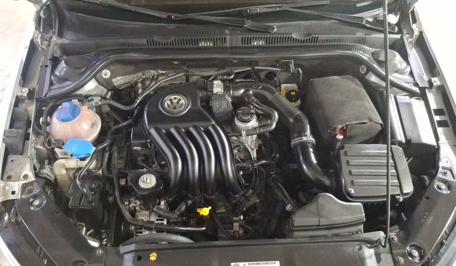 Volkswagen Jetta 2.0 MT Sedan 2016