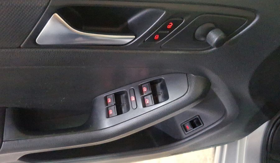 Volkswagen Jetta 2.0 MT Sedan 2016