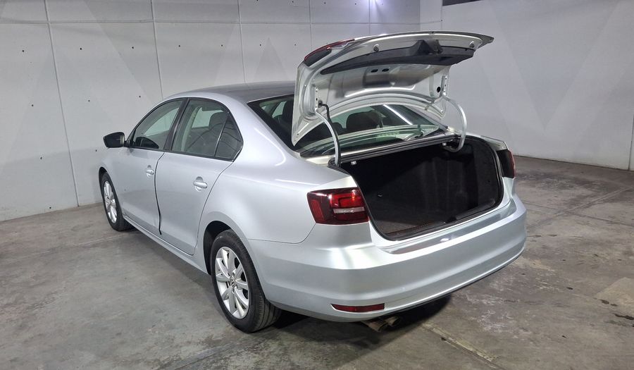 Volkswagen Jetta 2.0 MT Sedan 2016