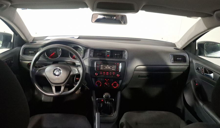 Volkswagen Jetta 2.0 MT Sedan 2016