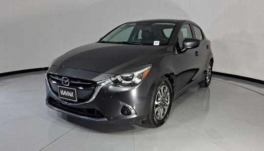 Mazda • Mazda 2