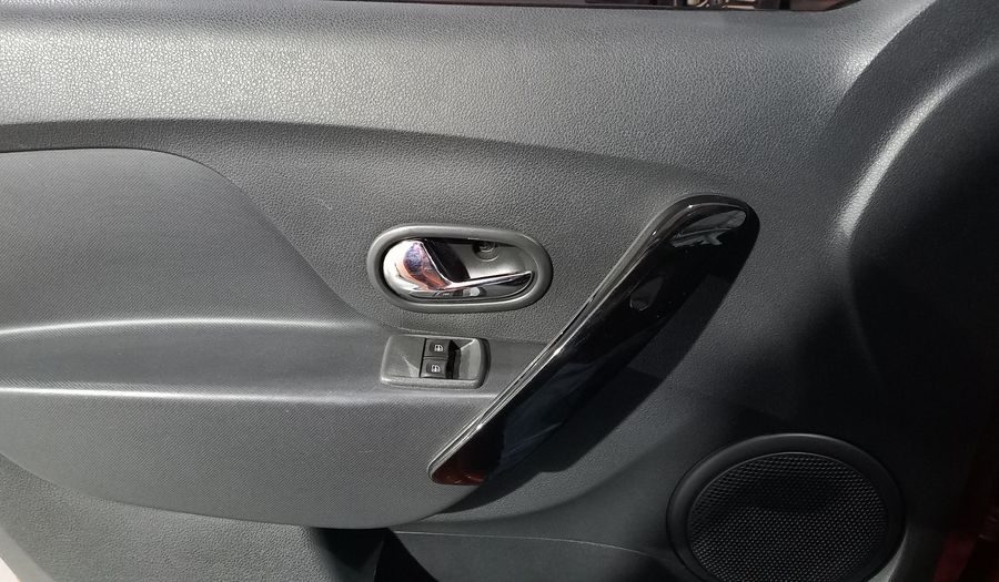Renault Sandero Stepway 1.6 STEPWAY VOLCOM Hatchback 2019