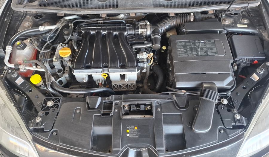 Renault Megane 2.0 MEGANE III LUXE Hatchback 2012