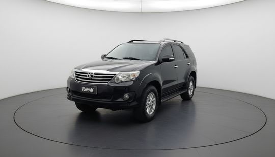 Toyota • SW4