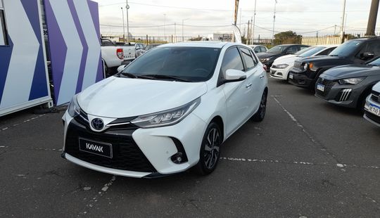 Toyota • Yaris