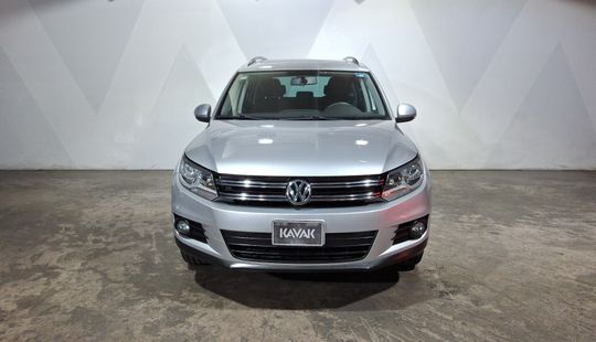 Volkswagen • Tiguan