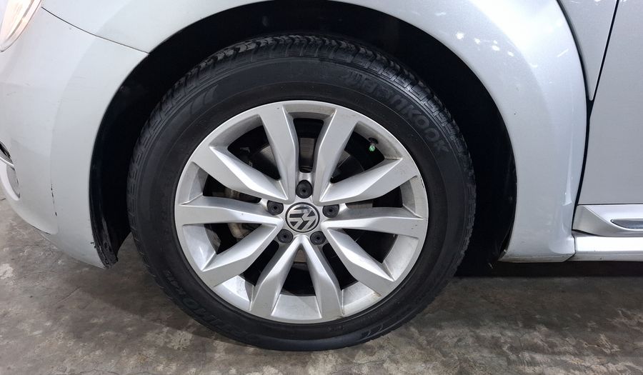 Volkswagen Beetle 2.5 SPORT TIPTRONIC Hatchback 2014