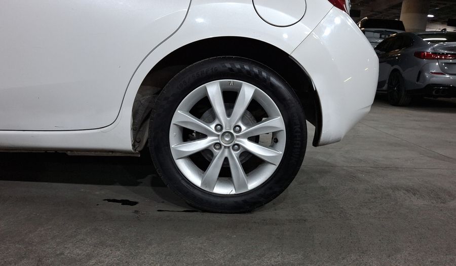 Nissan Note 1.6 ADVANCE CVT Hatchback 2015