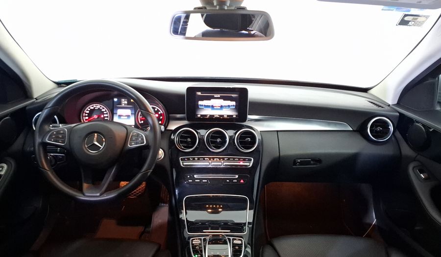Mercedes Benz Clase C 1.6 180 CGI AT Sedan 2017
