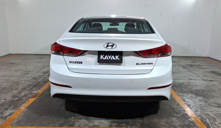 Hyundai Elantra 2.0 GLS AT Sedan 2017