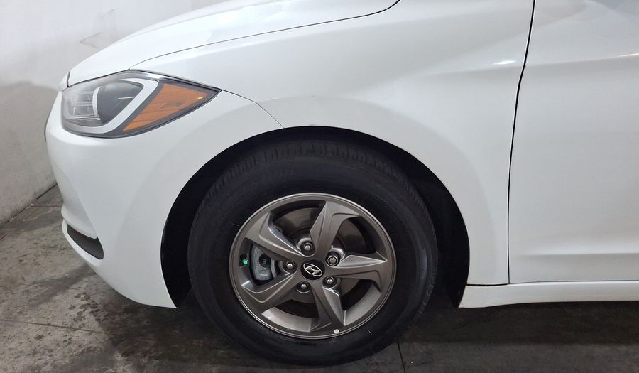 Hyundai Elantra 2.0 GLS AT Sedan 2017