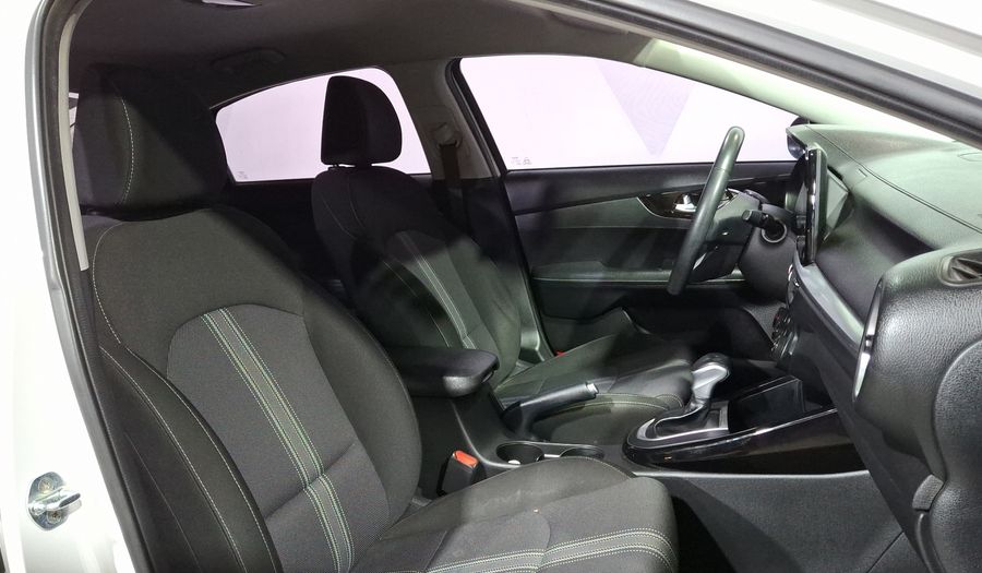 Kia Forte 2.0 EX IVT Sedan 2022