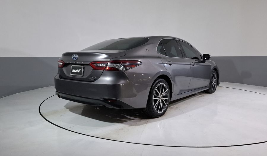 Toyota Camry 2.5 HEV XLE AUTO Sedan 2021